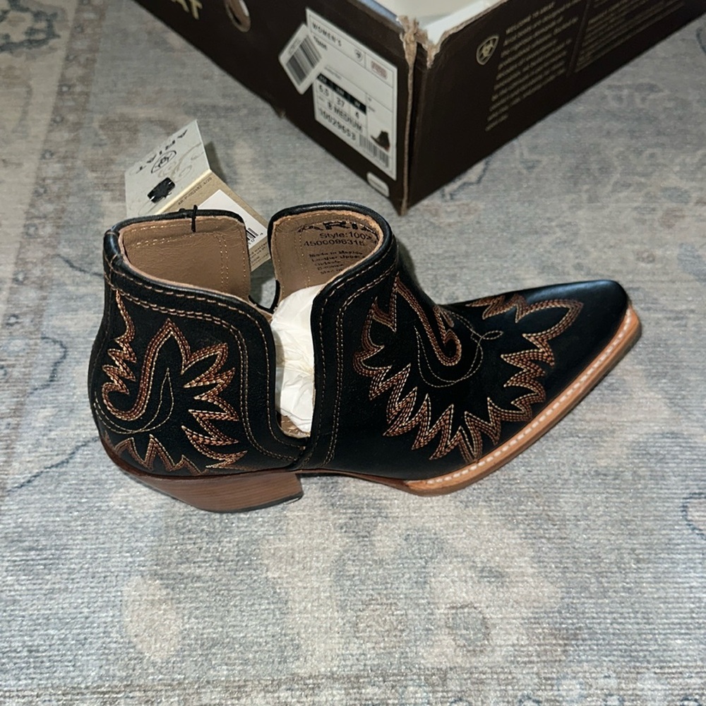 Ariat Dixon Booties